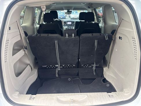 Used 2024 Chrysler Voyager LX FWD image 30