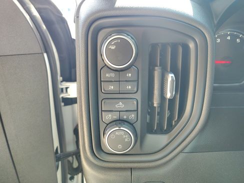 Used 2019 Chevrolet Silverado 1500 Custom Trail Boss w/ Custom Convenience Package AWD/4WD image 24