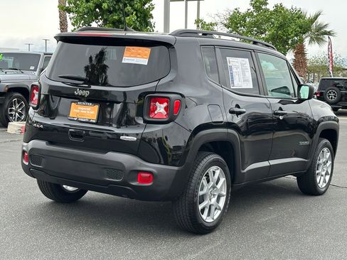 Certified 2022 Jeep Renegade Latitude image 8