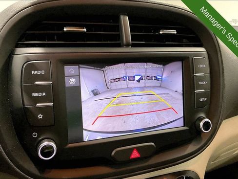 Used 2025 Kia Soul LX w/ LX Technology Package FWD image 27