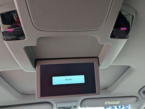 Certified 2024 Honda Odyssey Touring image 24