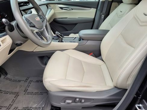 Used 2019 Cadillac XT5 Luxury image 17