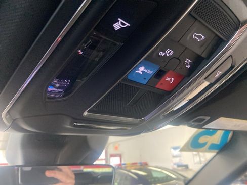 New 2025 Jeep Grand Cherokee Altitude image 33