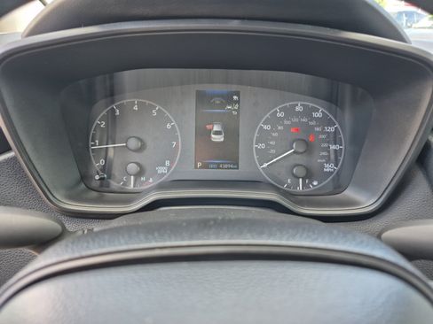 Used 2025 Toyota Corolla LE FWD image 10
