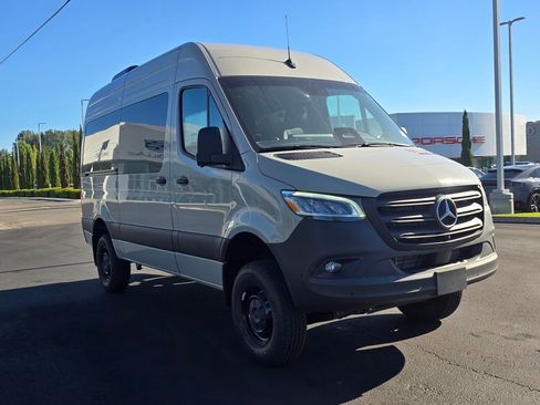 New 2026 Mercedes-Benz Sprinter 2500 image 8