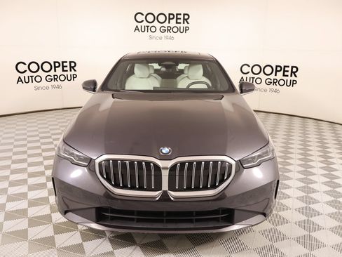 Used 2024 BMW 530i w/ Convenience Package RWD image 10