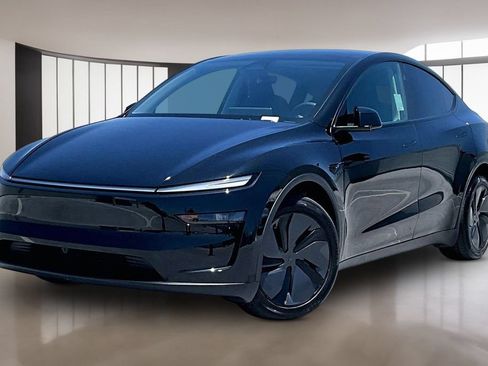 Used 2026 Tesla Model Y Long Range AWD/4WD image 1