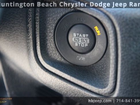 Used 2024 Jeep Wrangler Unlimited image 27
