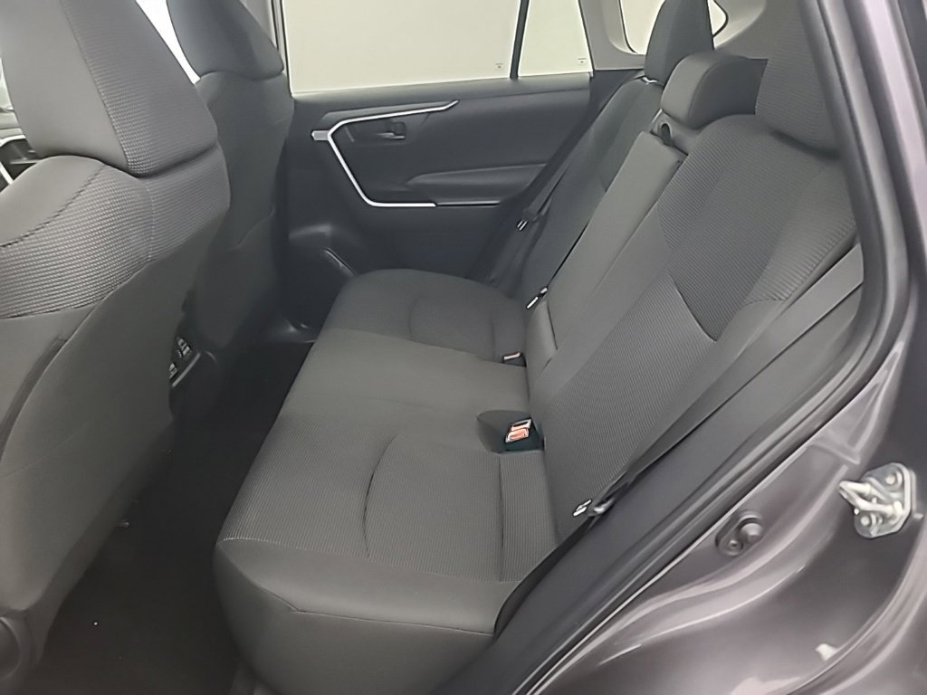 Used 2025 Toyota RAV4 LE AWD/4WD image 19