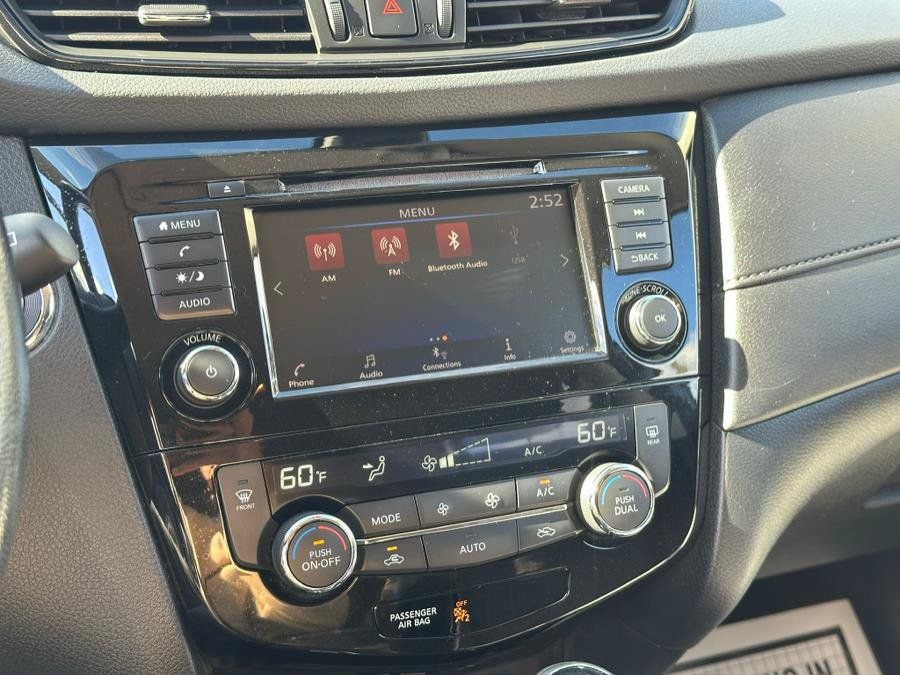 Used 2020 Nissan Rogue SV AWD/4WD image 24