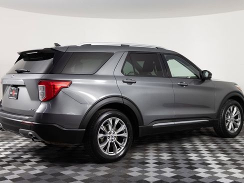 Used 2021 Ford Explorer Limited w/ Equipment Group 301A AWD/4WD image 8