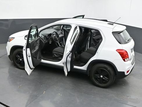 Used 2020 Chevrolet Trax LS FWD image 42