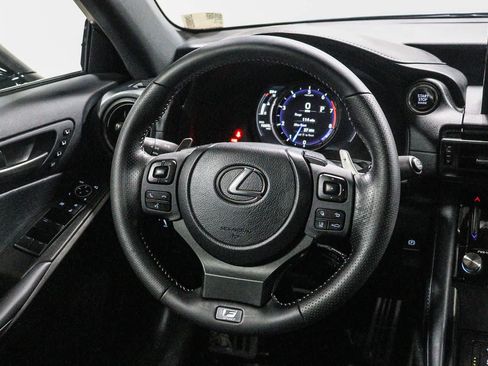 Used 2025 Lexus IS 350 F Sport RWD image 17