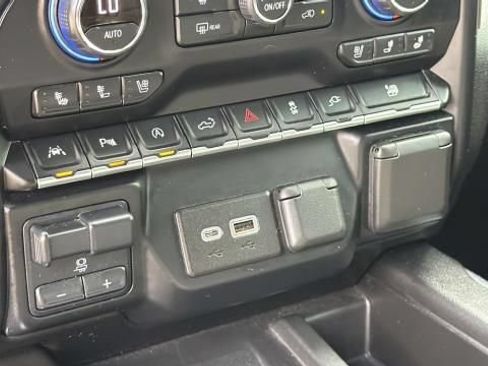 Certified 2021 Chevrolet Silverado 1500 High Country w/ Technology Package AWD/4WD image 19