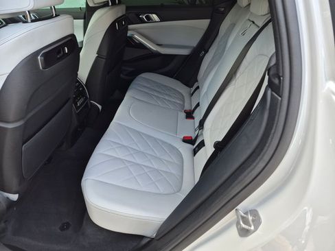 Used 2024 BMW X6 xDrive40i w/ Premium Package AWD/4WD image 18