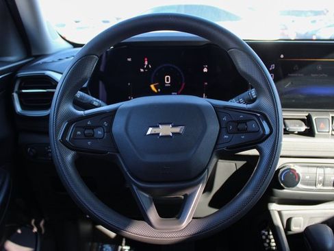 Used 2024 Chevrolet TrailBlazer LS w/ LS Convenience Package image 23