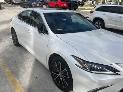 Used 2025 Lexus ES 300h w/ Premium Package