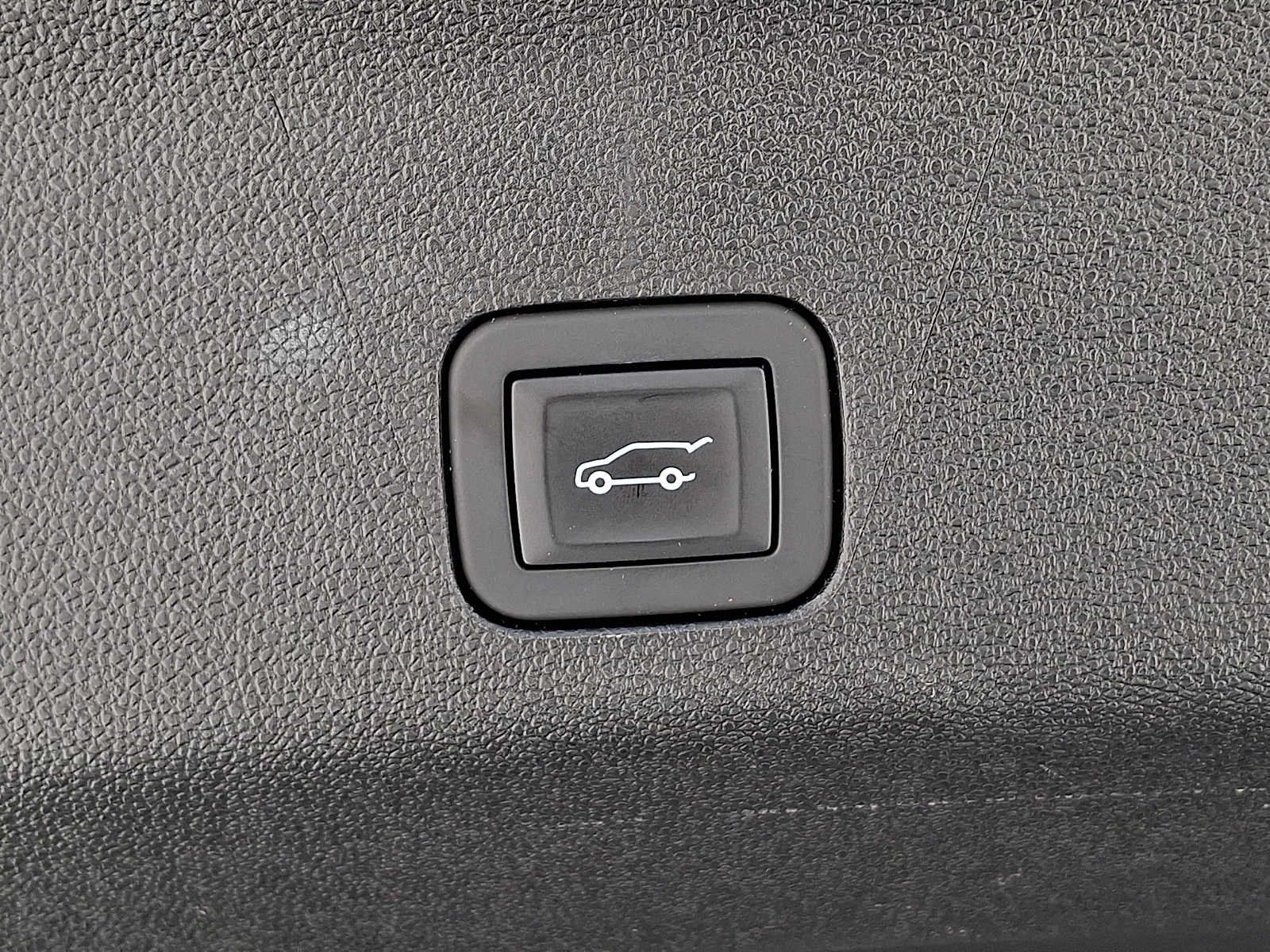 Used 2025 Chevrolet Suburban RST AWD/4WD image 25