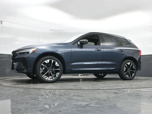 New 2026 Volvo XC60 B5 Plus w/ Climate Package AWD/4WD image 39