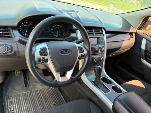 Used 2014 Ford Edge SE FWD image 9