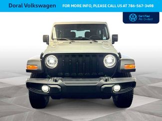 Used 2022 Jeep Wrangler Sport AWD/4WD video 3
