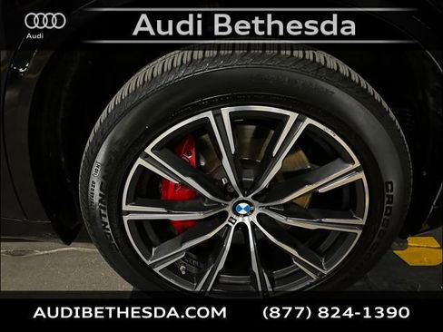 Used 2025 BMW X5 xDrive40i w/ M Sport Package image 9