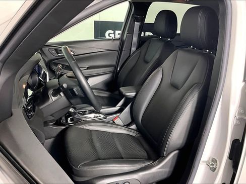 Certified 2023 Buick Encore GX Essence w/ Experience Buick Package image 8