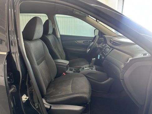 Used 2020 Nissan Rogue S FWD image 10