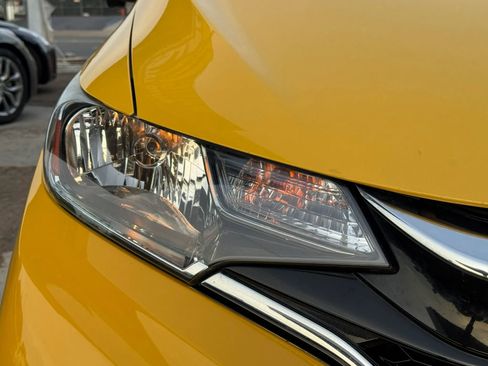 Used 2018 Honda Fit EX image 5