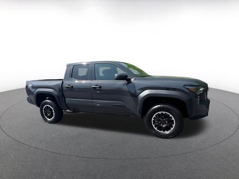 Used 2025 Toyota Tacoma TRD Off-Road AWD/4WD image 2