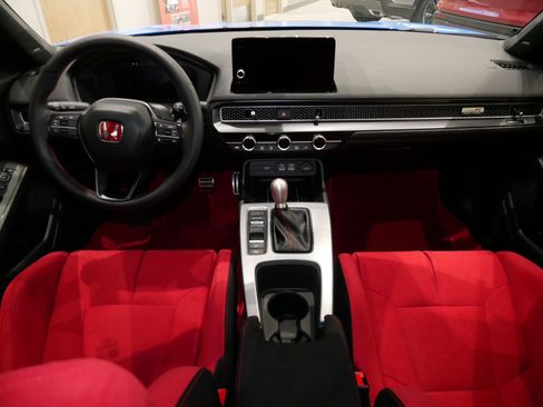 Used 2025 Honda Civic Type R image 10