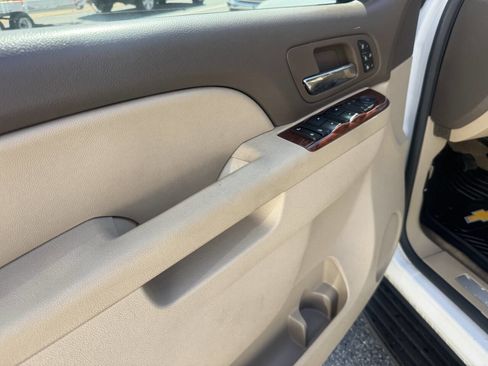 Used 2010 Chevrolet Tahoe LTZ image 27