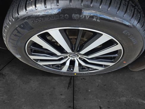 Used 2023 Nissan Pathfinder Platinum w/ Lighting Package (N92) image 14