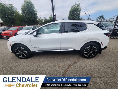 Used 2024 Chevrolet Equinox EV LT FWD image 3