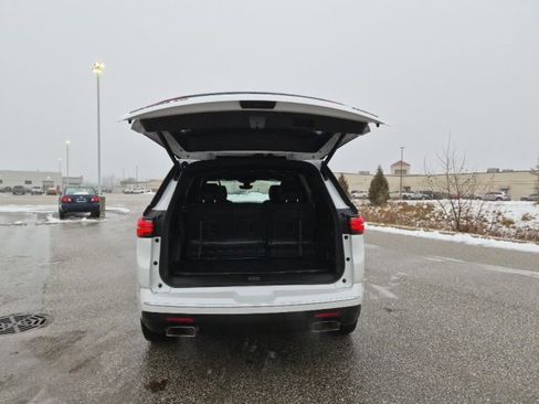 Certified 2023 Chevrolet Traverse Premier w/ LPO, Floor Liner Package image 10