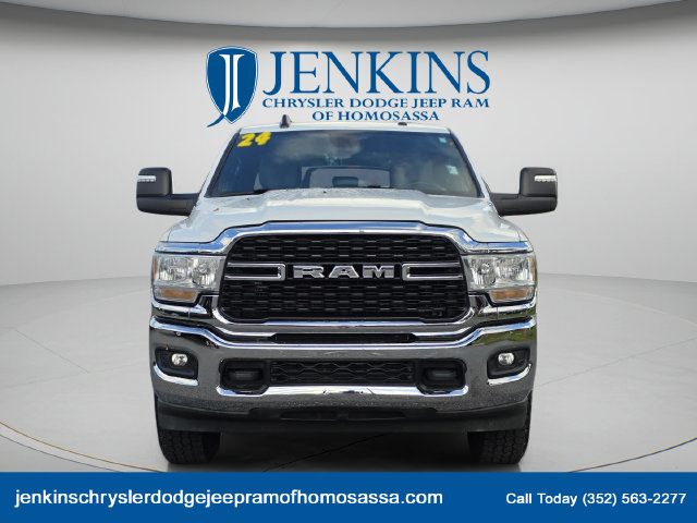 Used 2024 RAM 2500 Big Horn AWD/4WD image 12