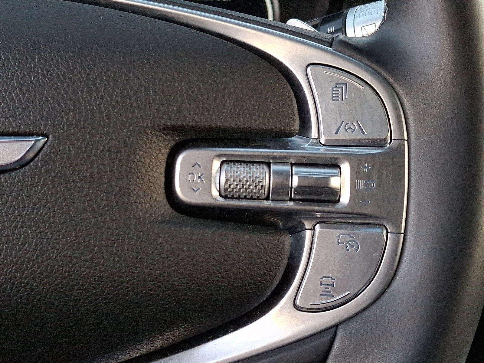 Used 2022 Genesis GV70 2.5T AWD/4WD image 24