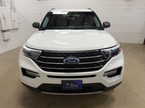 Certified 2023 Ford Explorer XLT w/ Equipment Group 202A AWD/4WD image 30