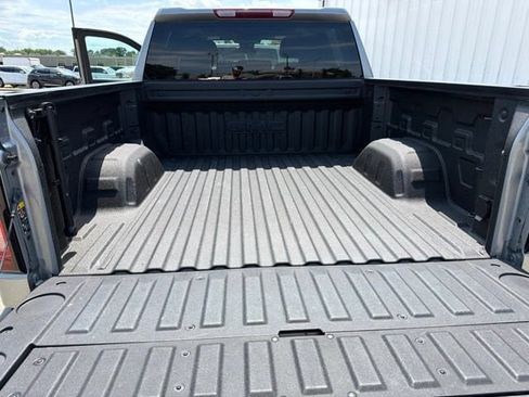 Used 2024 GMC Sierra 1500 SLT w/ SLT Premium Package AWD/4WD image 29