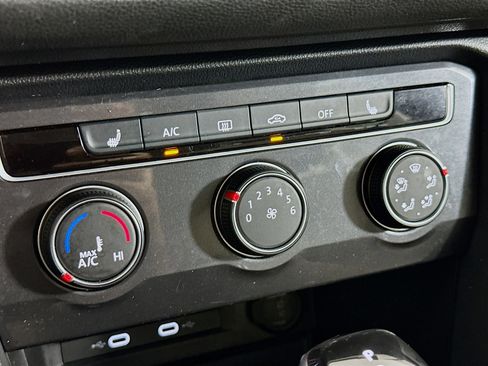 Used 2024 Volkswagen Tiguan S image 23