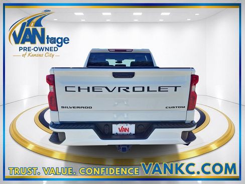 Used 2026 Chevrolet Silverado 1500 Custom w/ Turbomax Blackout Package AWD/4WD image 7