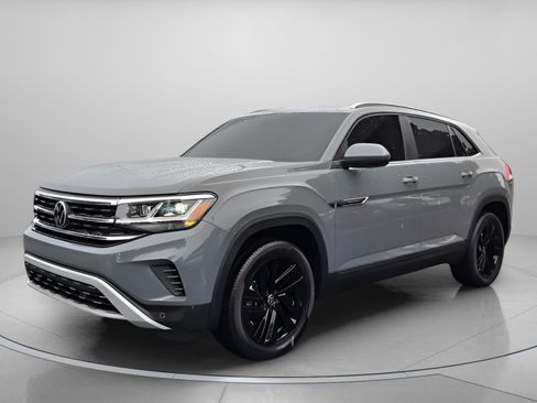 Used 2021 Volkswagen Atlas Cross Sport SE FWD image 1