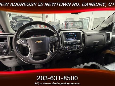 Used 2018 Chevrolet Silverado 1500 LTZ AWD/4WD image 17