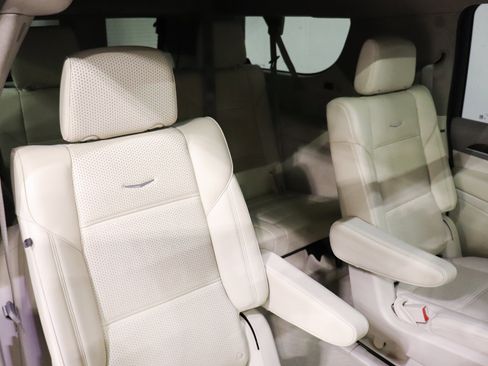 Certified 2022 Cadillac Escalade ESV Sport Platinum image 24