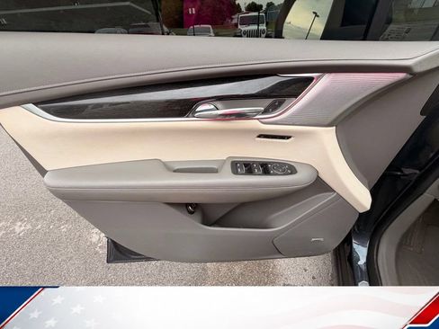 Used 2021 Cadillac XT6 Premium Luxury AWD/4WD image 10