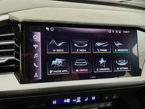 Used 2024 Audi Q4 e-tron Premium Plus w/ Premium Plus image 17