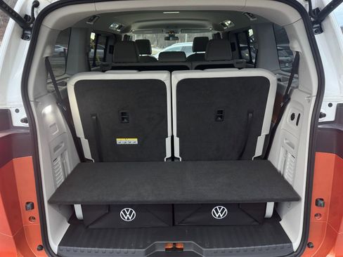 Used 2025 Volkswagen ID. Buzz Pro S Plus image 50