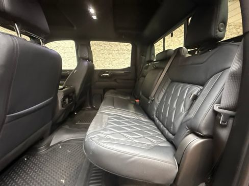 Used 2023 GMC Sierra 1500 AT4 w/ AT4 Premium Package AWD/4WD image 14