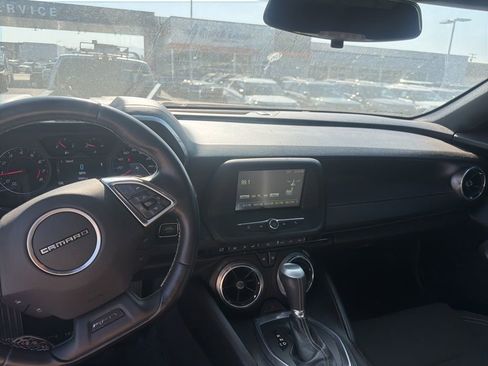Used 2017 Chevrolet Camaro LT image 5
