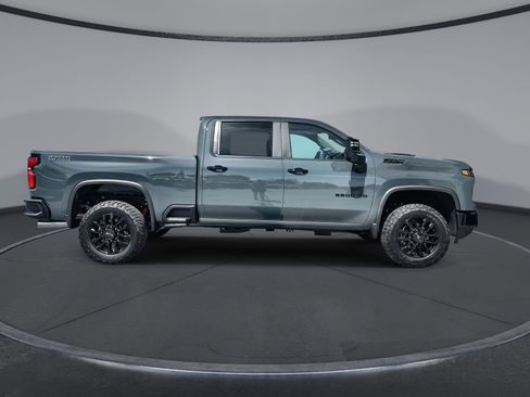 New 2026 Chevrolet Silverado 3500 LT w/ Trail Boss Package AWD/4WD image 9
